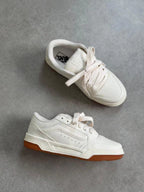 Vans hylane