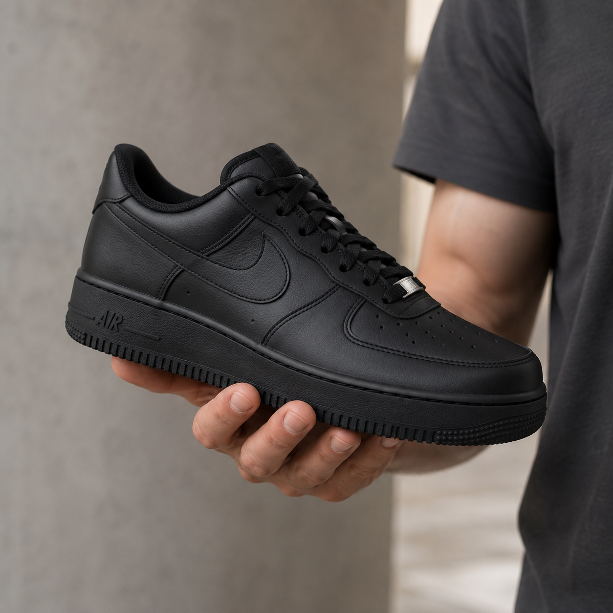 NIKE AIR FORCE PRETO ALTA NL