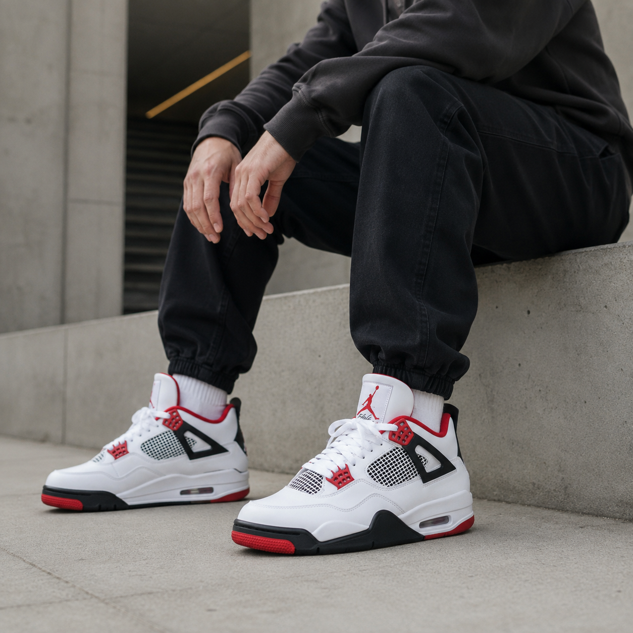 NIKE AIR JORDAN 4 BRANCO VERMELHO ALTA VD