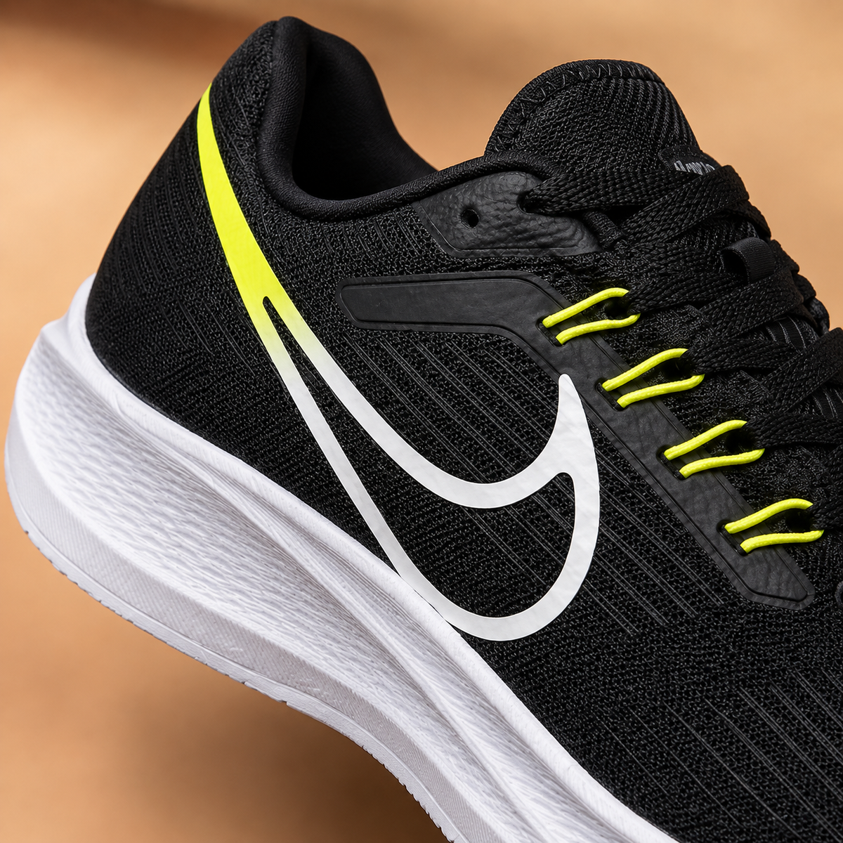 NIKE PEGASUS PRETO BRANCO LIMAO SB ALTA