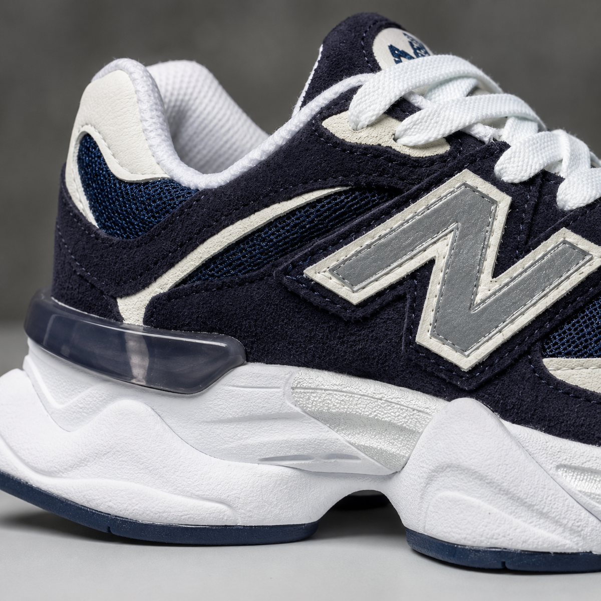 NEW BALANCE 9060 MARINHO BAIXA