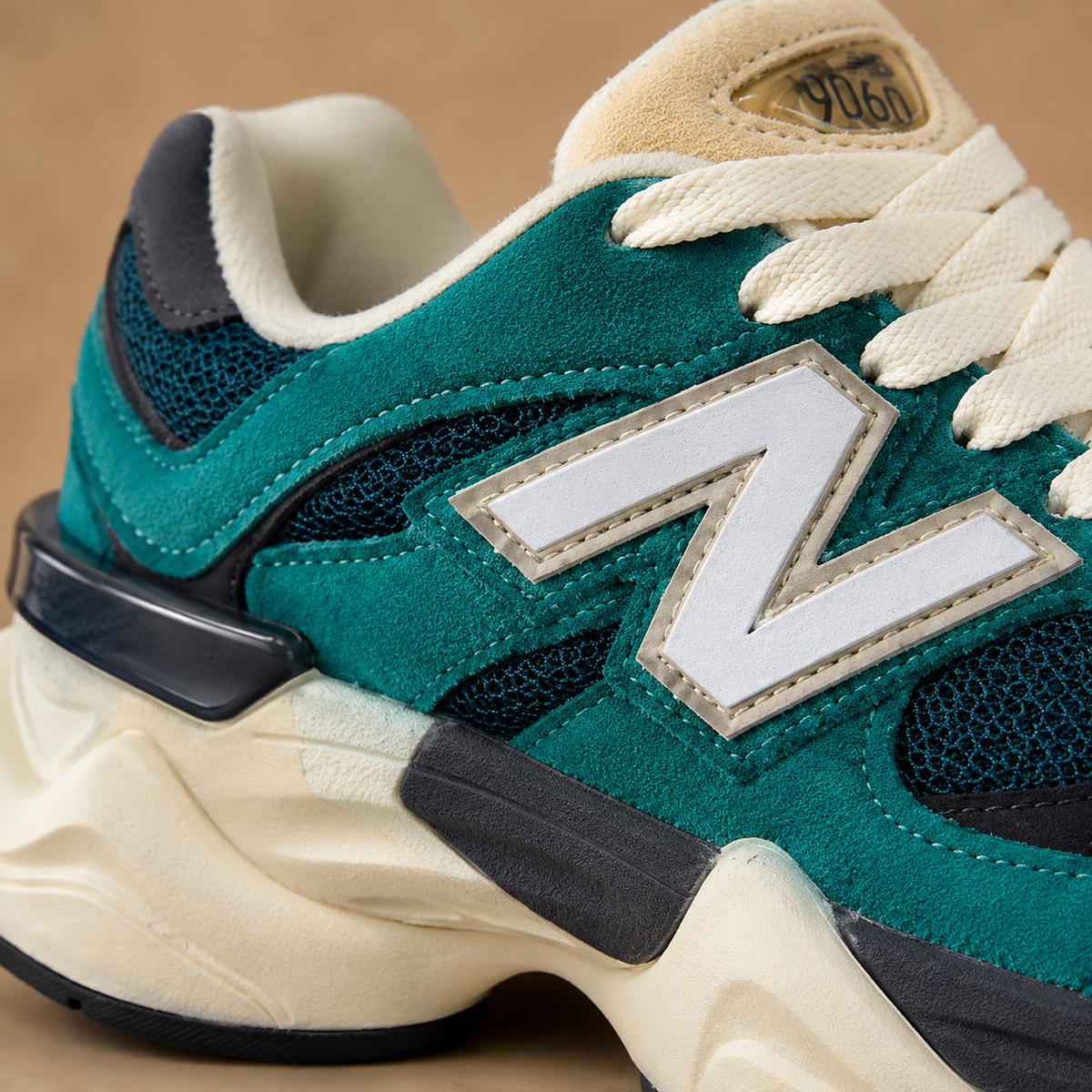 NEW BALANCE 9060 VERDE ÁGUA BAIXA