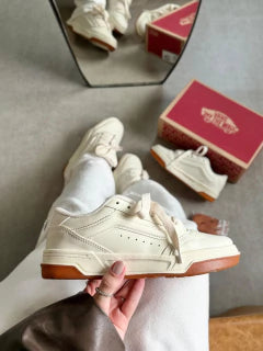 Vans hylane