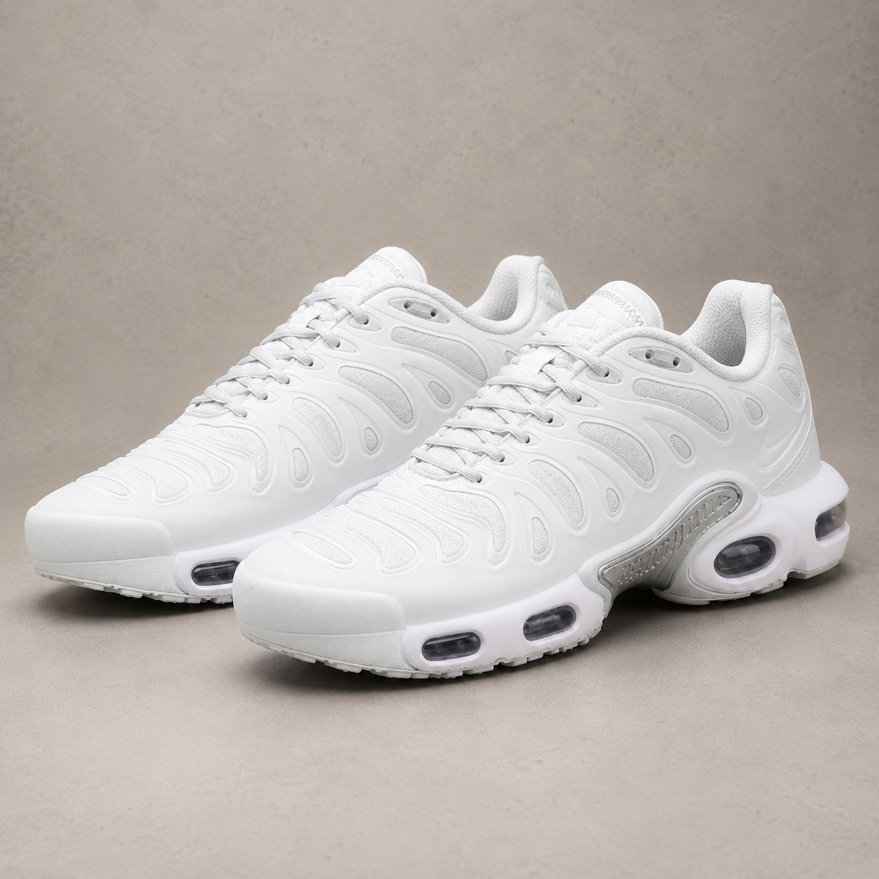 NIKE AIR MAX PLUS DRIFT BRANCO PRATA ALTA