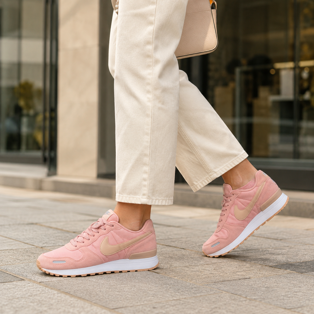 NIKE VORTEX NUDE BAIXA