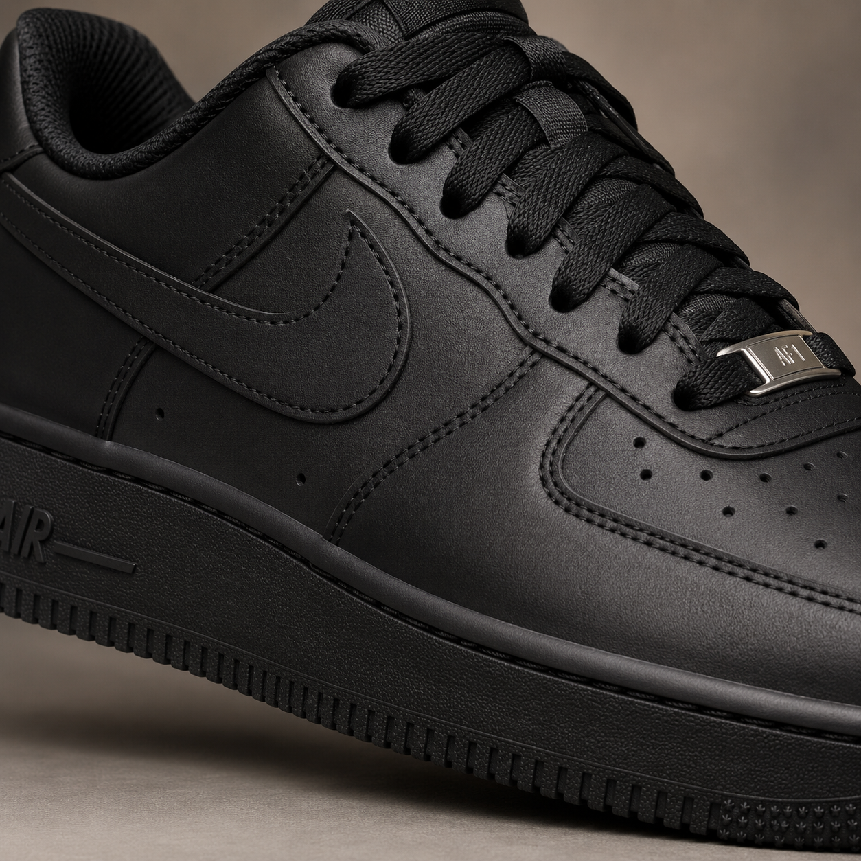 NIKE AIR FORCE PRETO ALTA NL