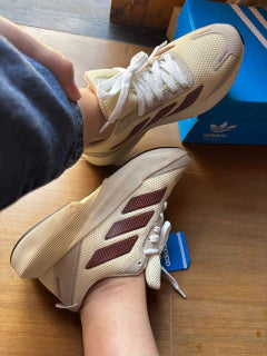 ADIDAS ADZERO BOSTON