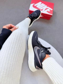 NIKE RUNNING EST