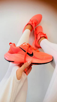 Nike Vomero 18