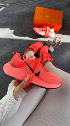 Nike Vomero 18