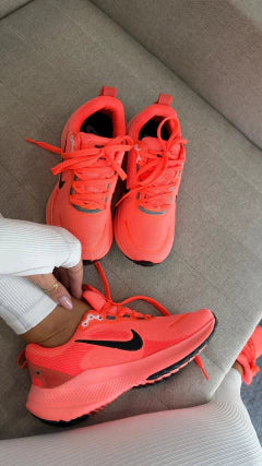 Nike Vomero 18