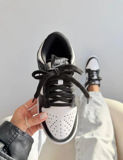 DUNK SB PRETO/BRANCO