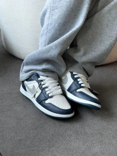 Tênis Jordan low 01